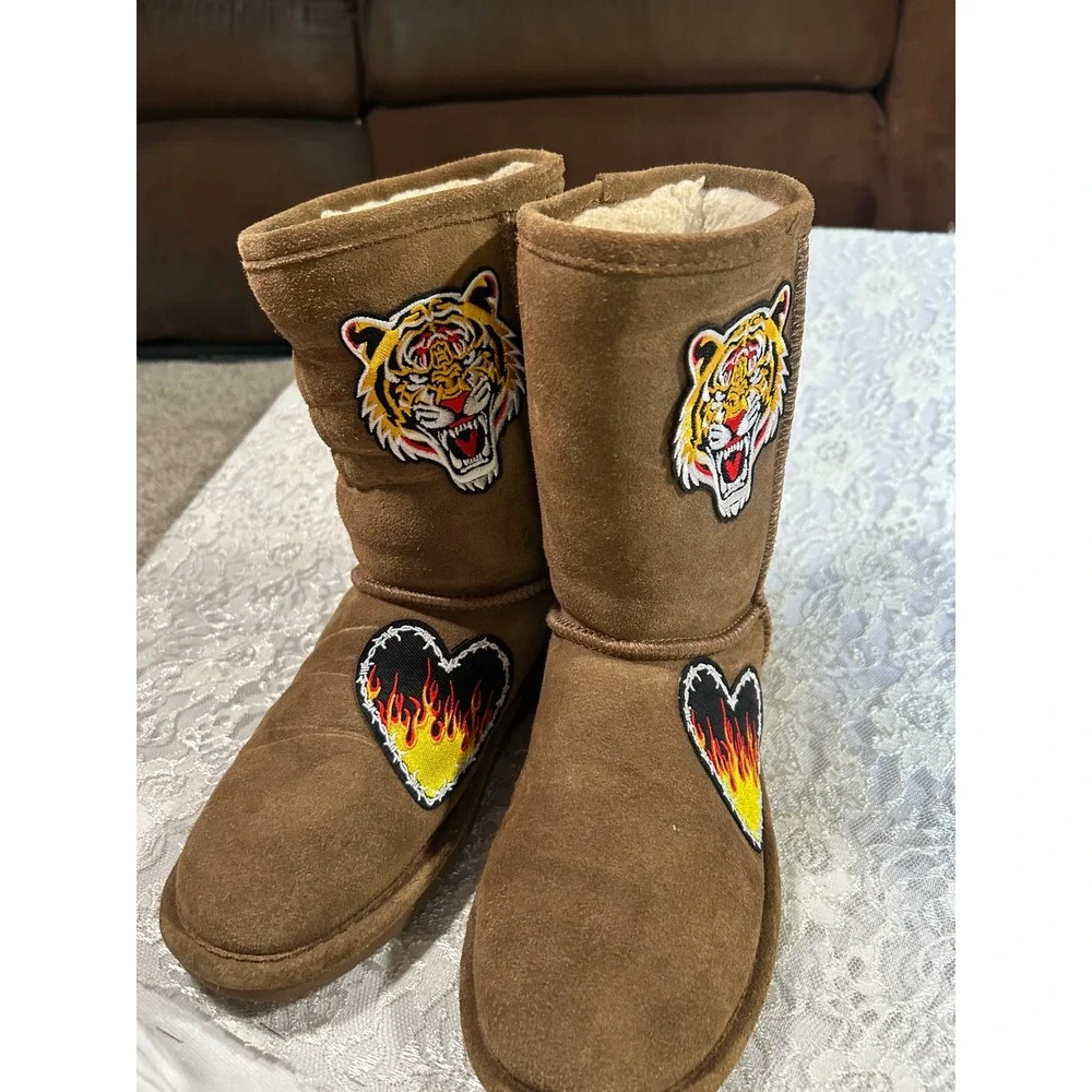Bearpaw Suede Handmade Patch Boots 7 Boho Grunge Eclectic Y2K Festival